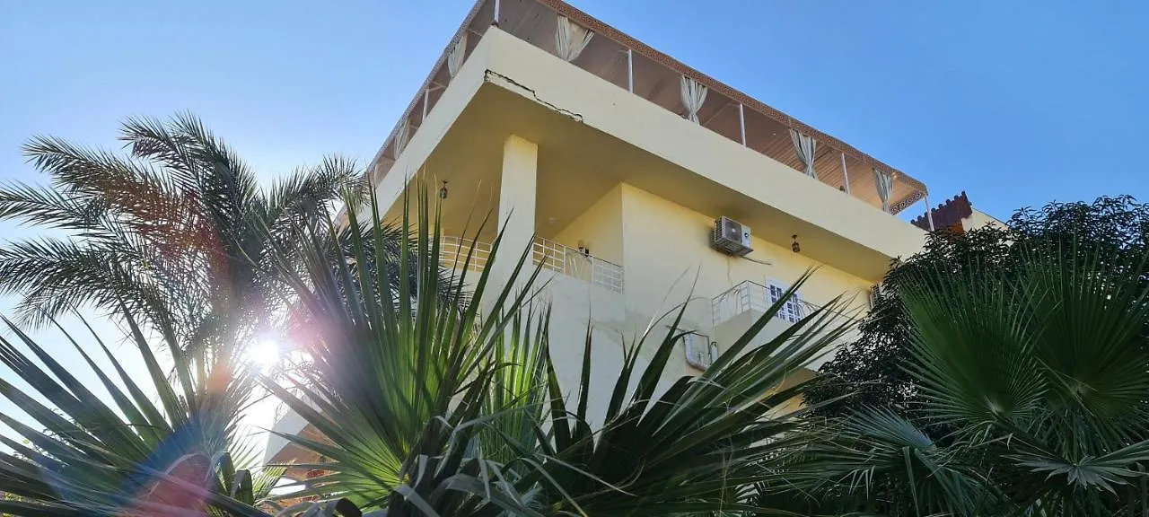 Senmut Luxory Rooms Guest house Luxor