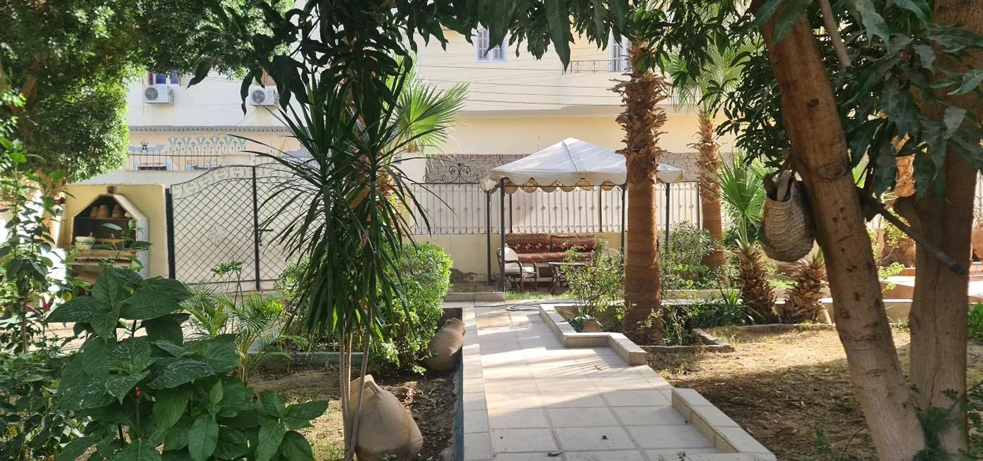 Senmut Luxory Rooms Guest house Luxor