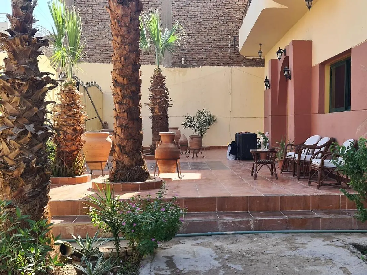 Senmut Luxory Rooms 2*, Luxor Egypt