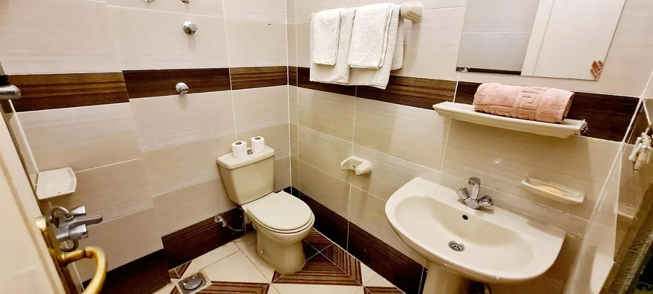 Senmut Luxory Rooms 2*, Luxor